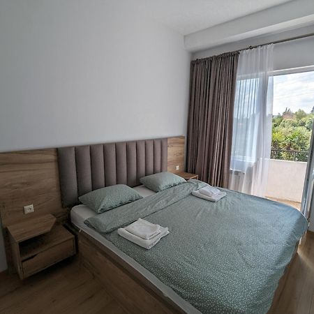Brand New Apartment In คูทายสิ ภายนอก รูปภาพ