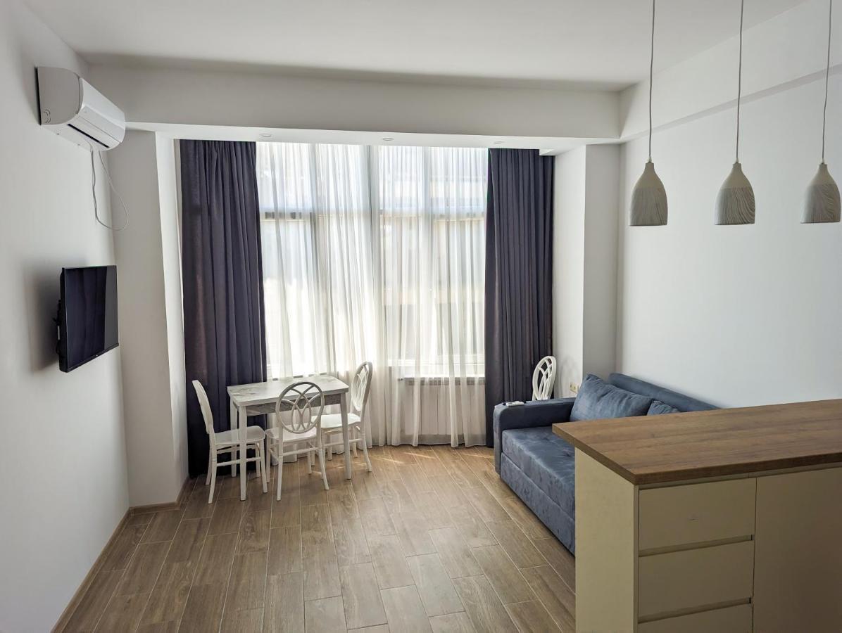 Brand New Apartment In คูทายสิ ภายนอก รูปภาพ