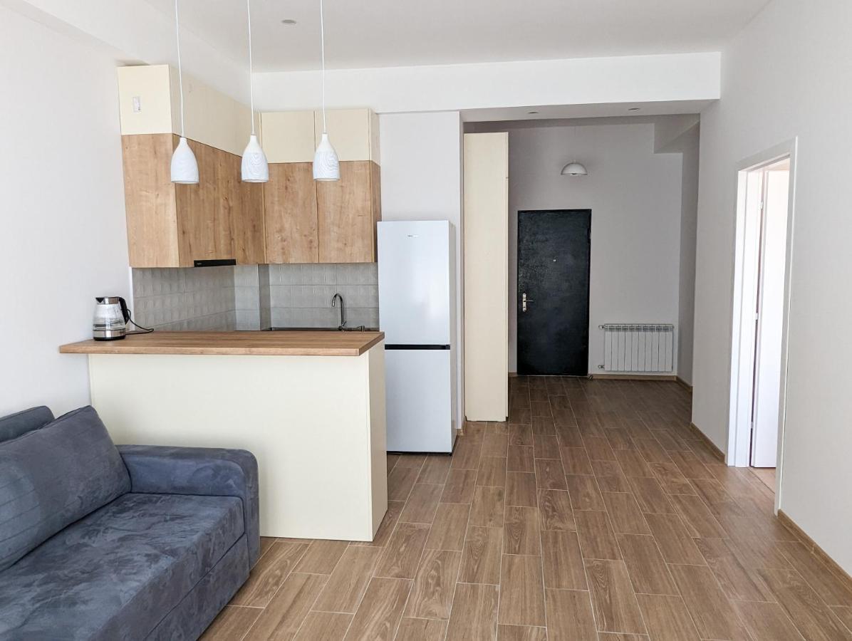 Brand New Apartment In คูทายสิ ภายนอก รูปภาพ