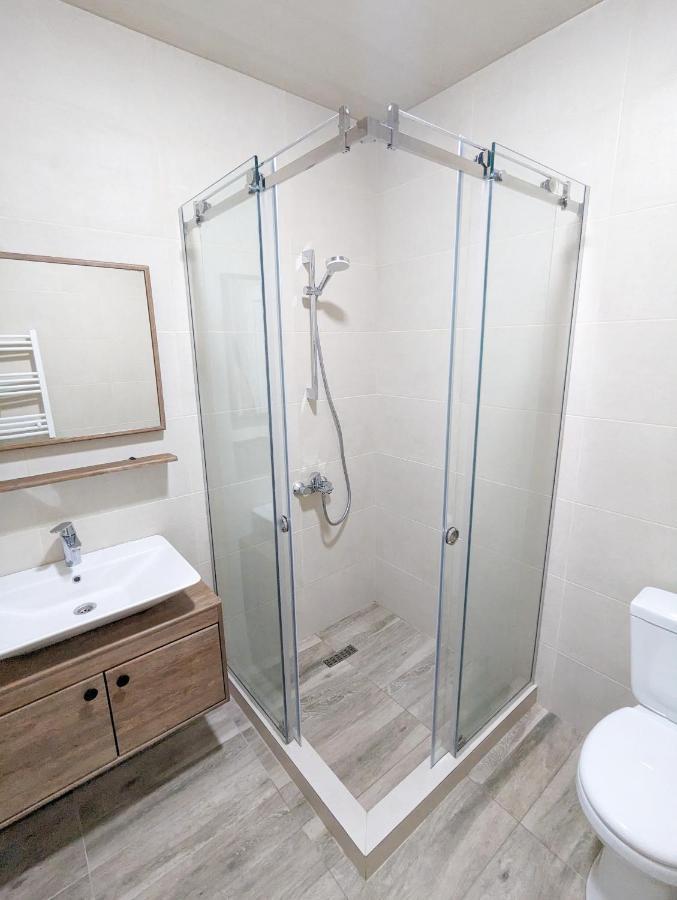 Brand New Apartment In คูทายสิ ภายนอก รูปภาพ